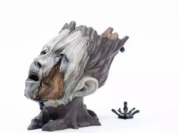 陶艺家作品：枯木的生机