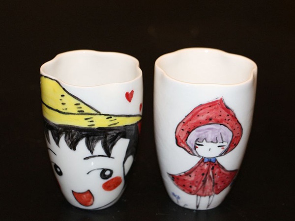 儿童陶艺作品：爱心水杯